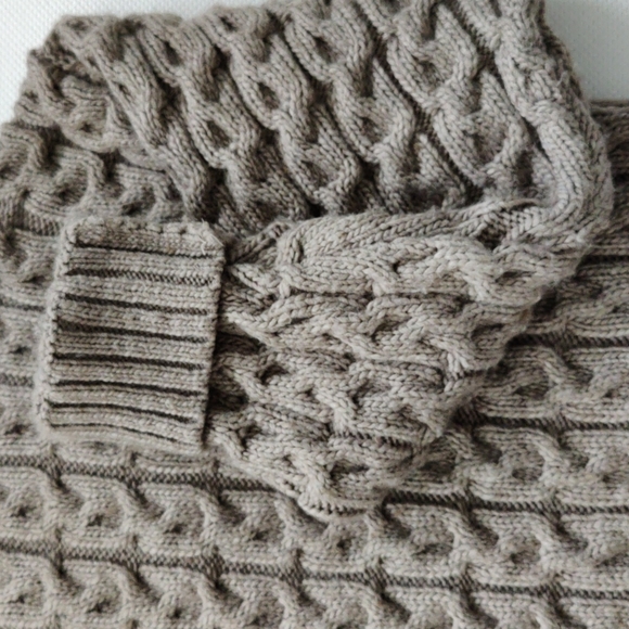 ZARA knitted sweater - Picture 2 of 5